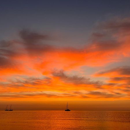 Il Bacio Del Sole Lägenhet Tertenìa Exteriör bild